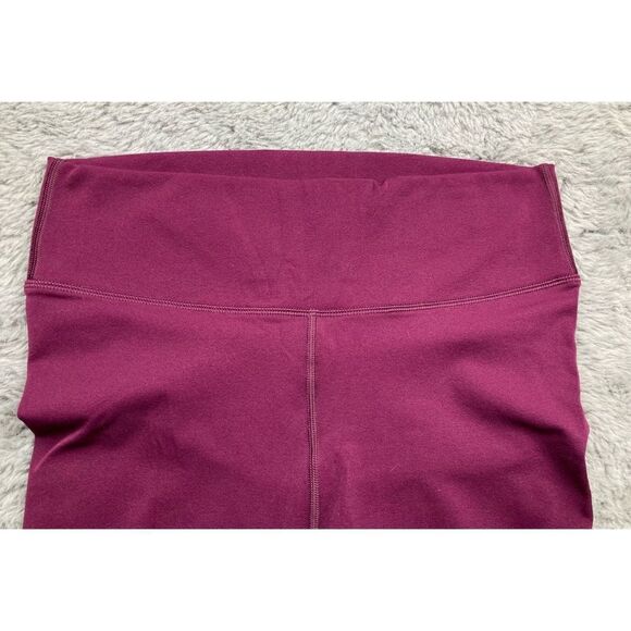 Lululemon reveal tight mesh stripes in the color marvel - Picture 6 of 9